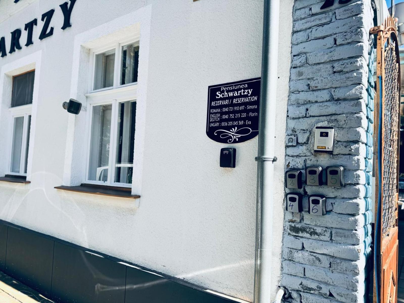 Pensiunea Schwartzy Ξενοδοχείο Makó Εξωτερικό φωτογραφία